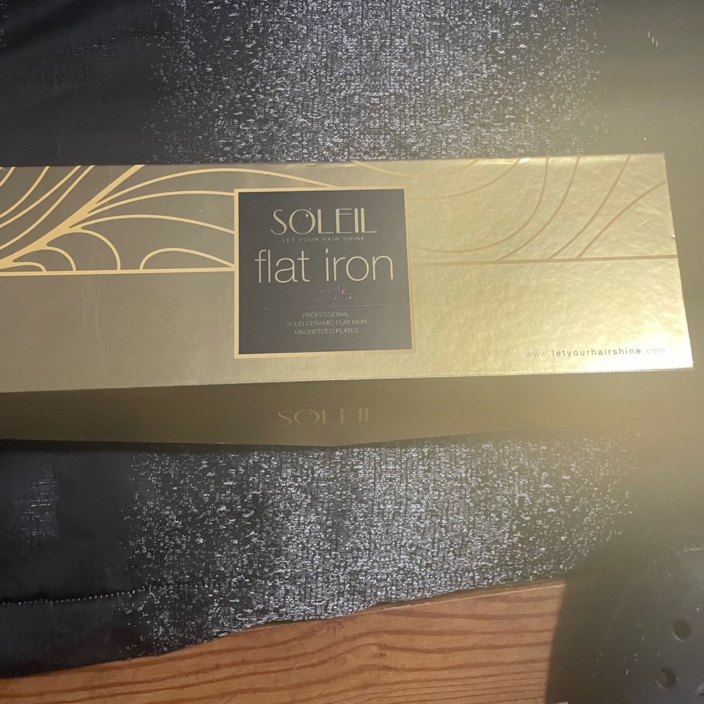 Soleil flat iron